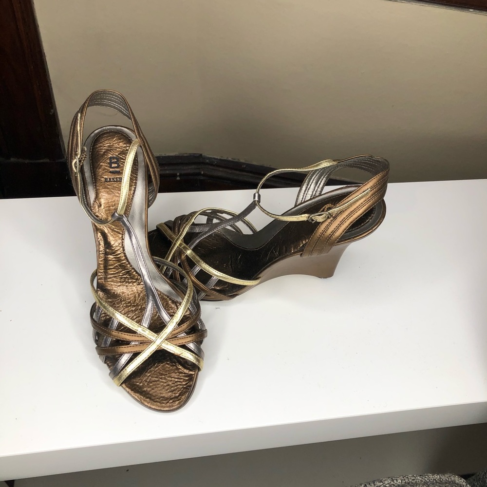 Bakers Wedged heels